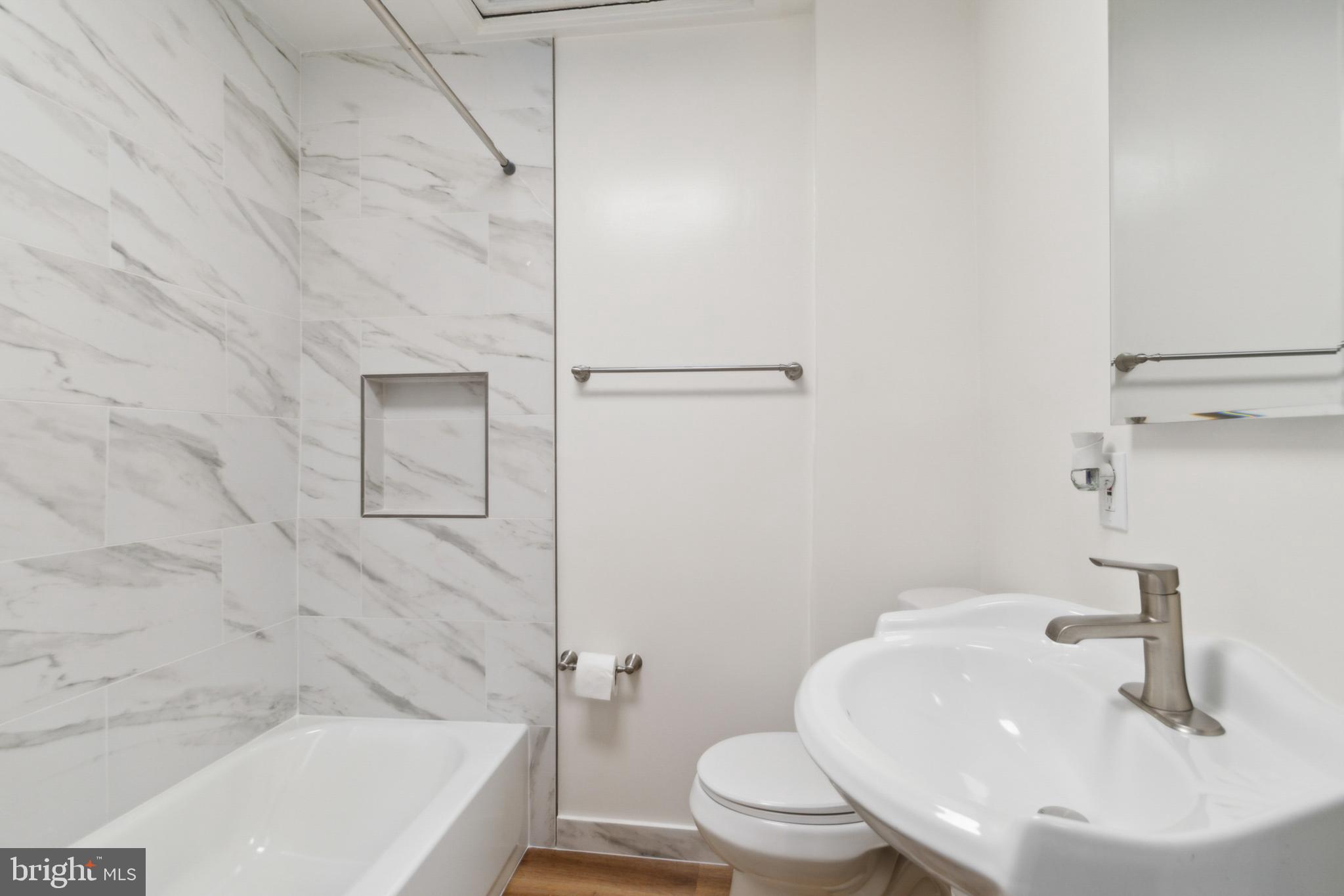 OAKENSHAWE - Residential