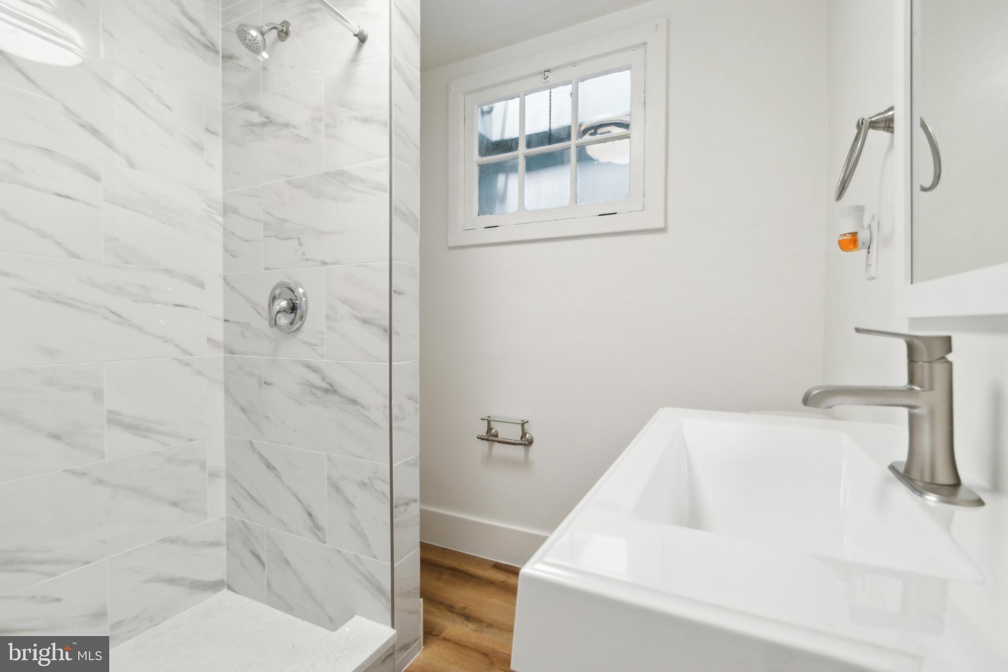 OAKENSHAWE - Residential