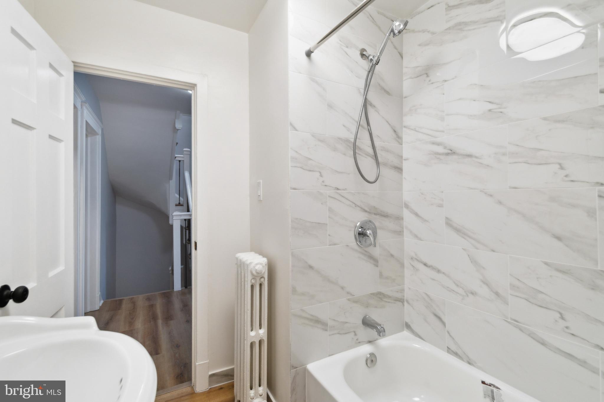 OAKENSHAWE - Residential