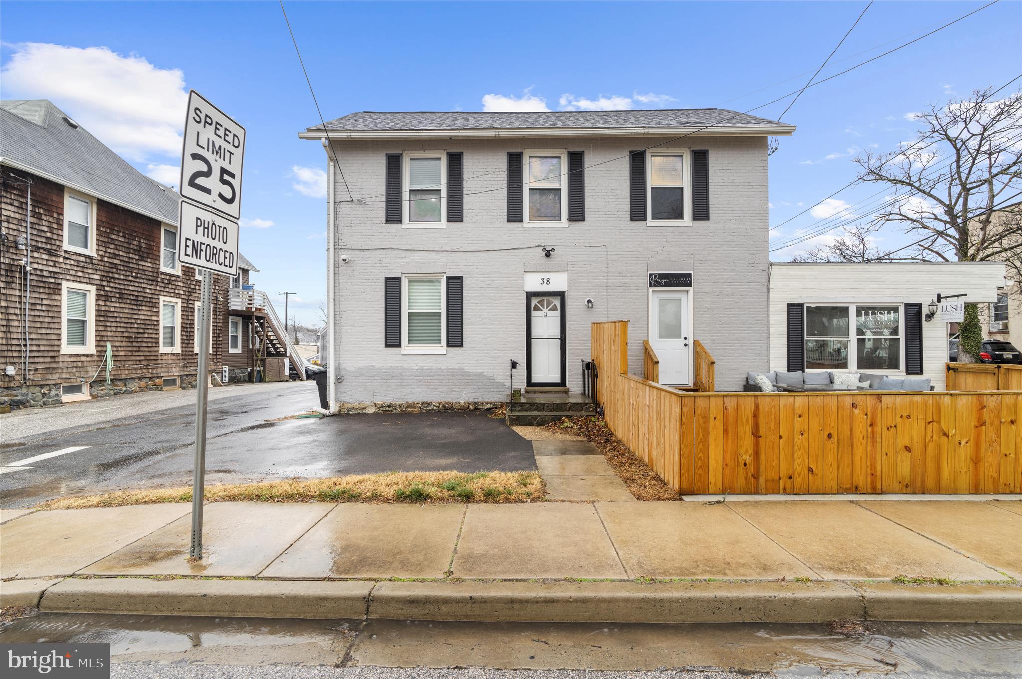 38 BLOOMSBURY AVENUE