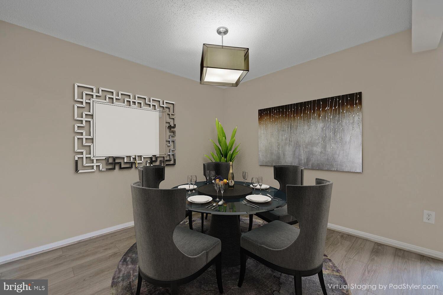 CHELSEA TOWERS - Residential