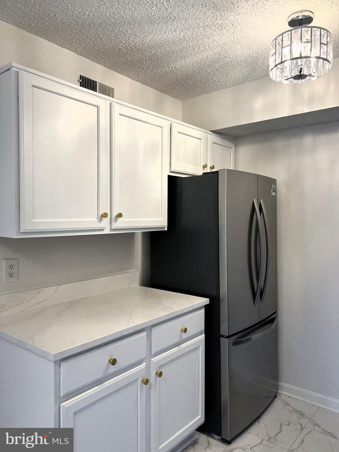 CHELSEA TOWERS - Residential