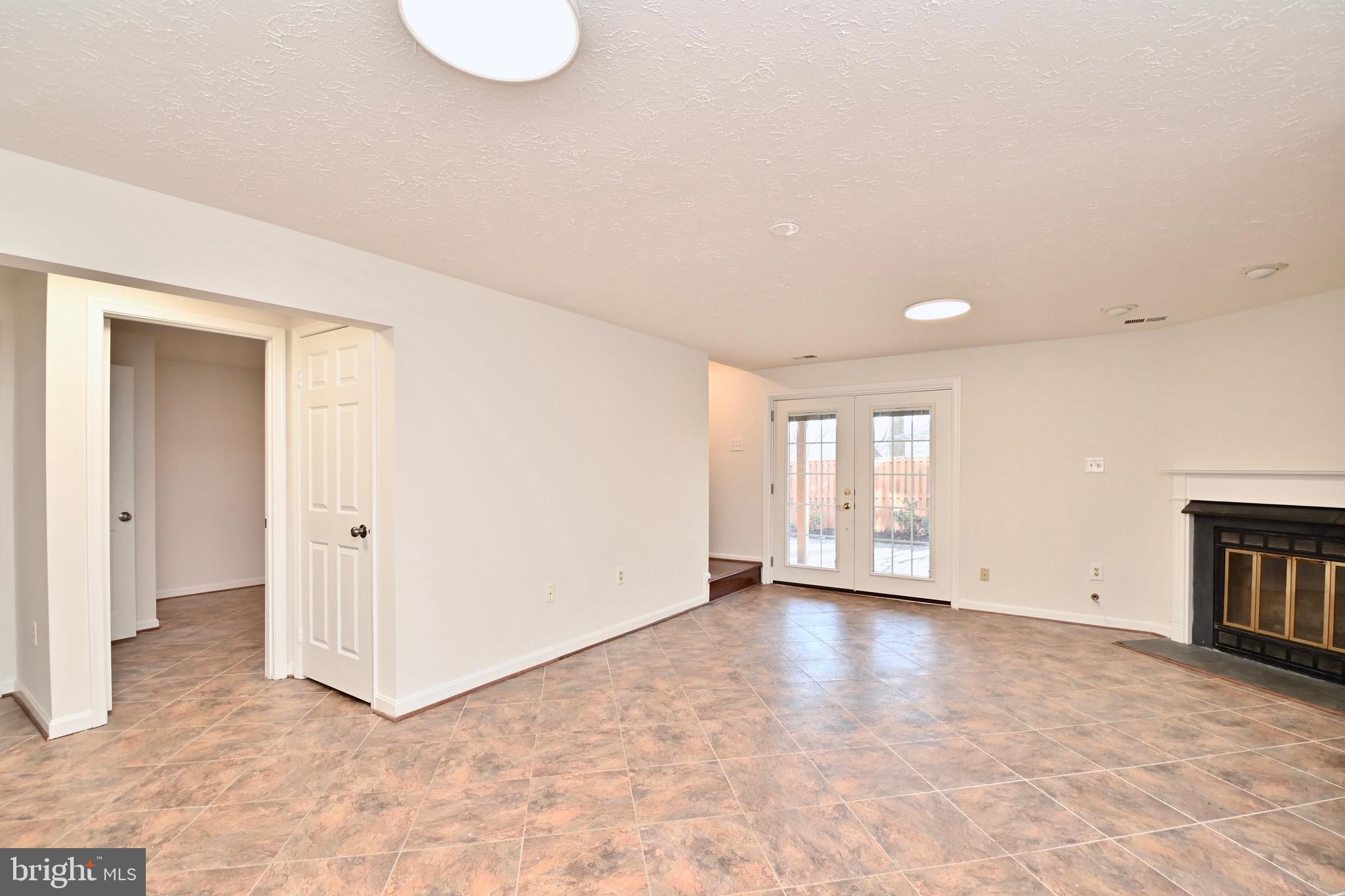 WESTWATER POINT - Residential