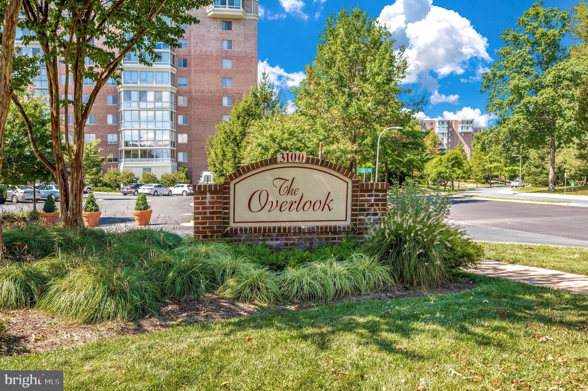 OVERLOOK AT LEISURE WORLD - Residential