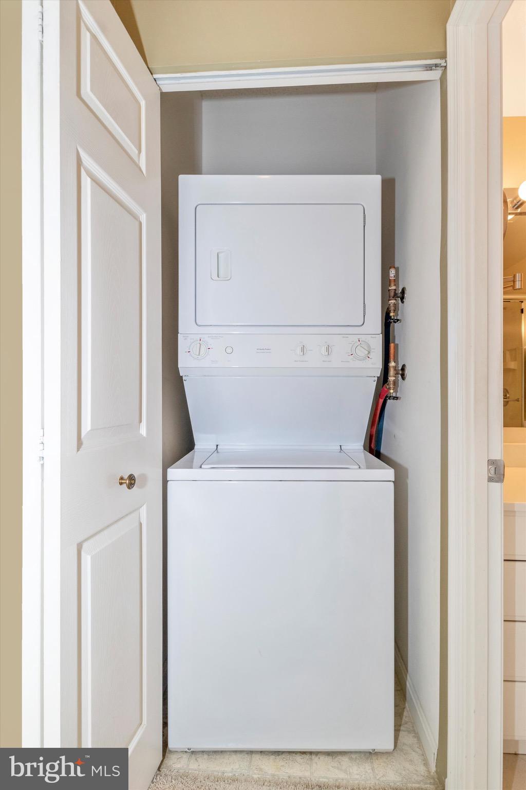 OVERLOOK AT LEISURE WORLD - Residential