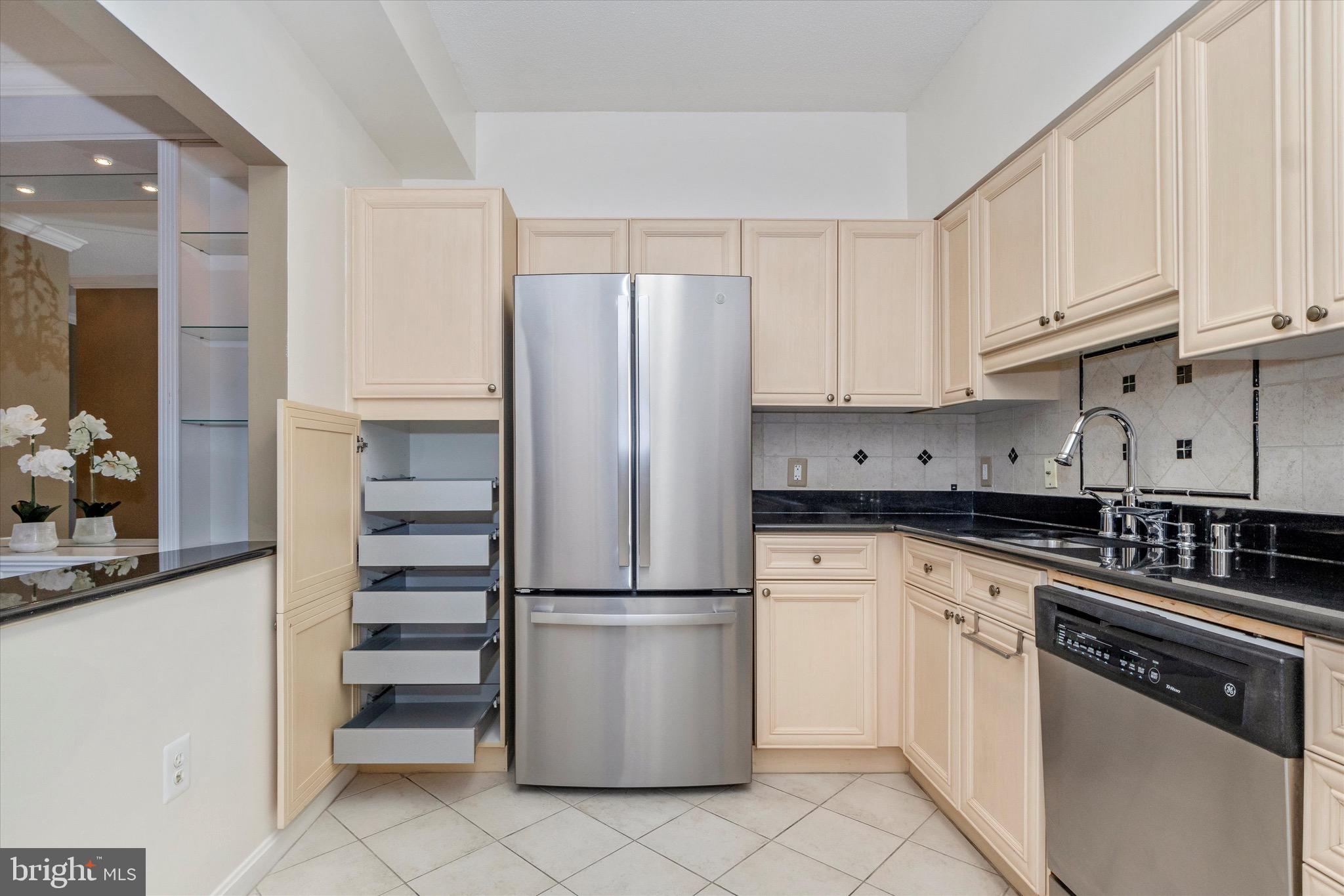 OVERLOOK AT LEISURE WORLD - Residential