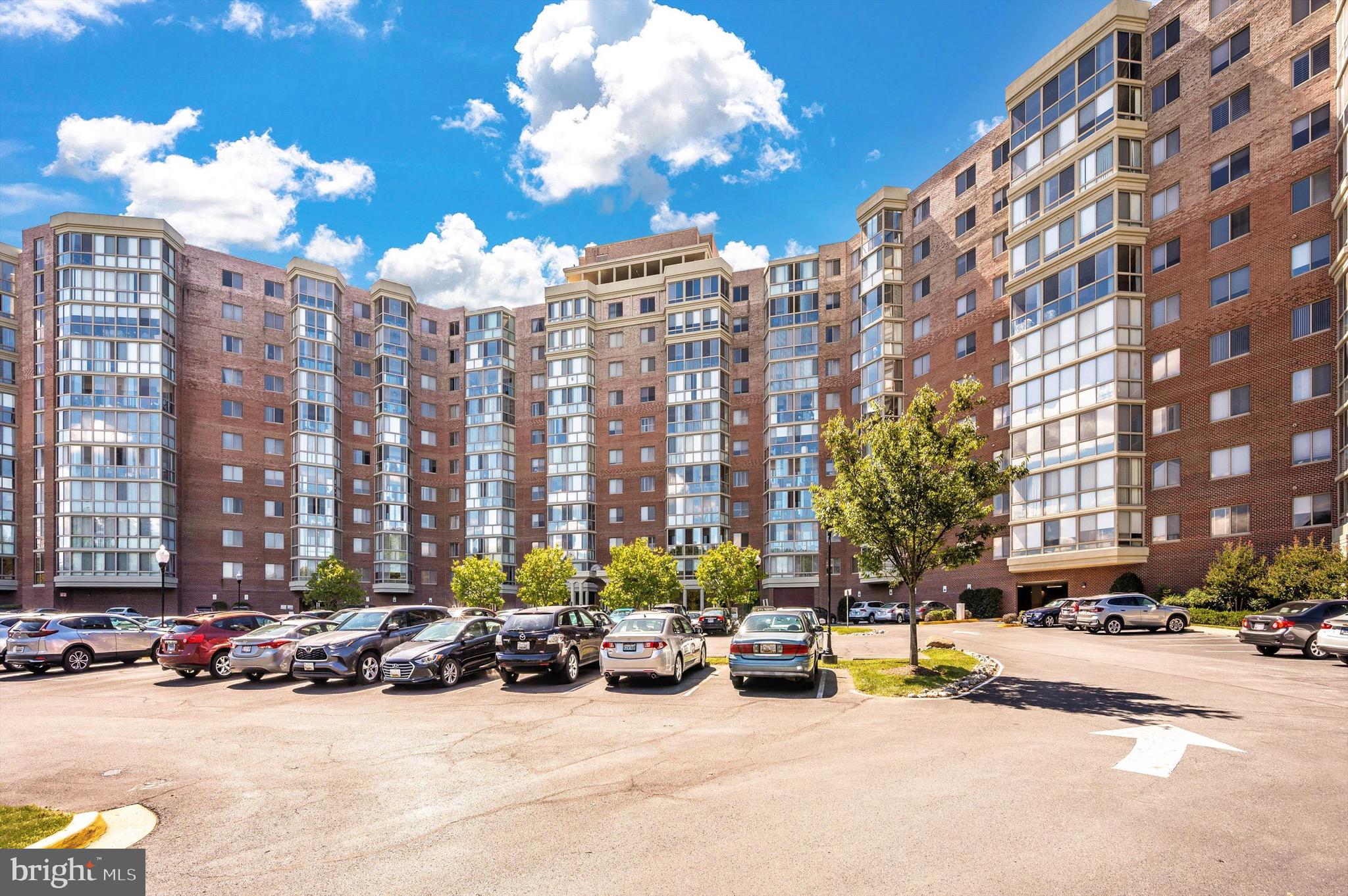 OVERLOOK AT LEISURE WORLD - Residential