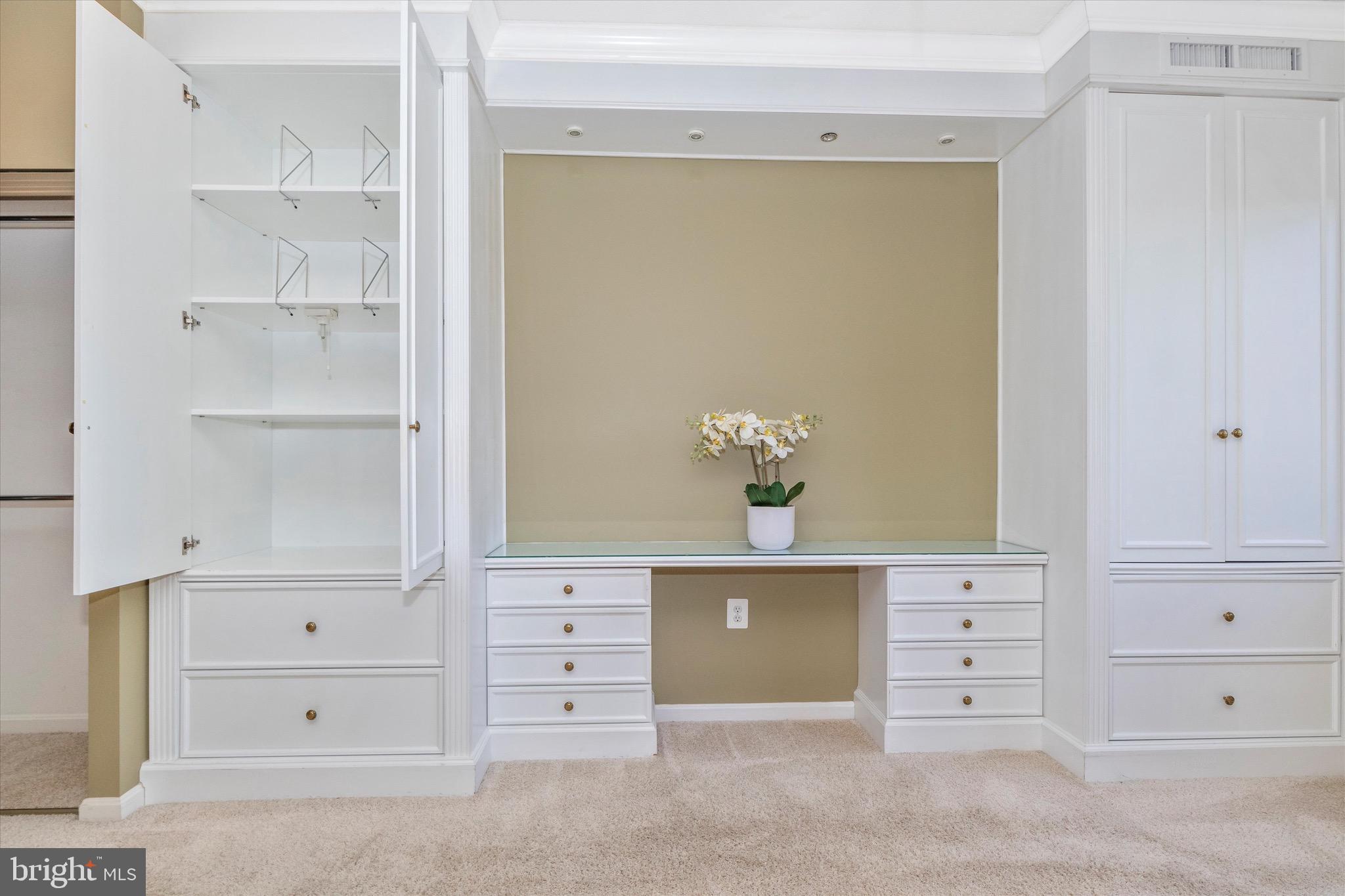 OVERLOOK AT LEISURE WORLD - Residential