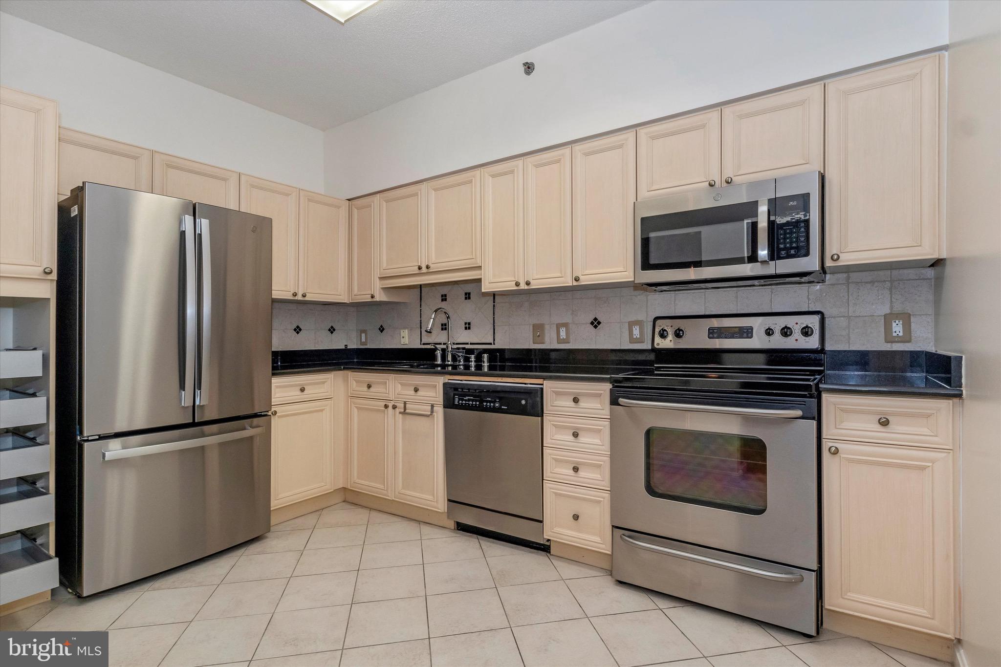 OVERLOOK AT LEISURE WORLD - Residential