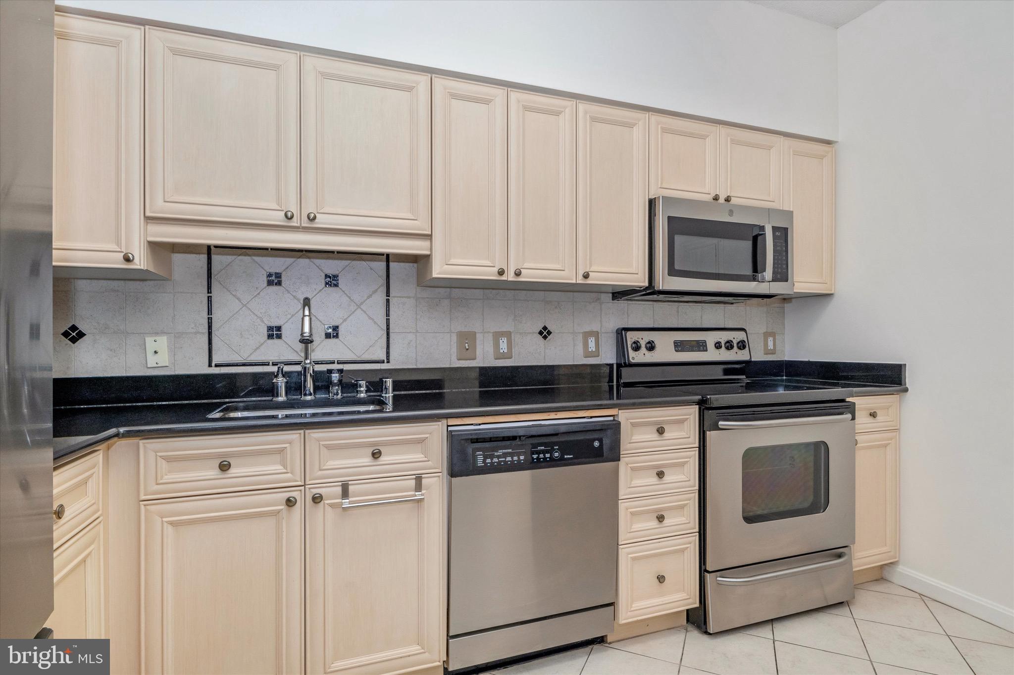 OVERLOOK AT LEISURE WORLD - Residential