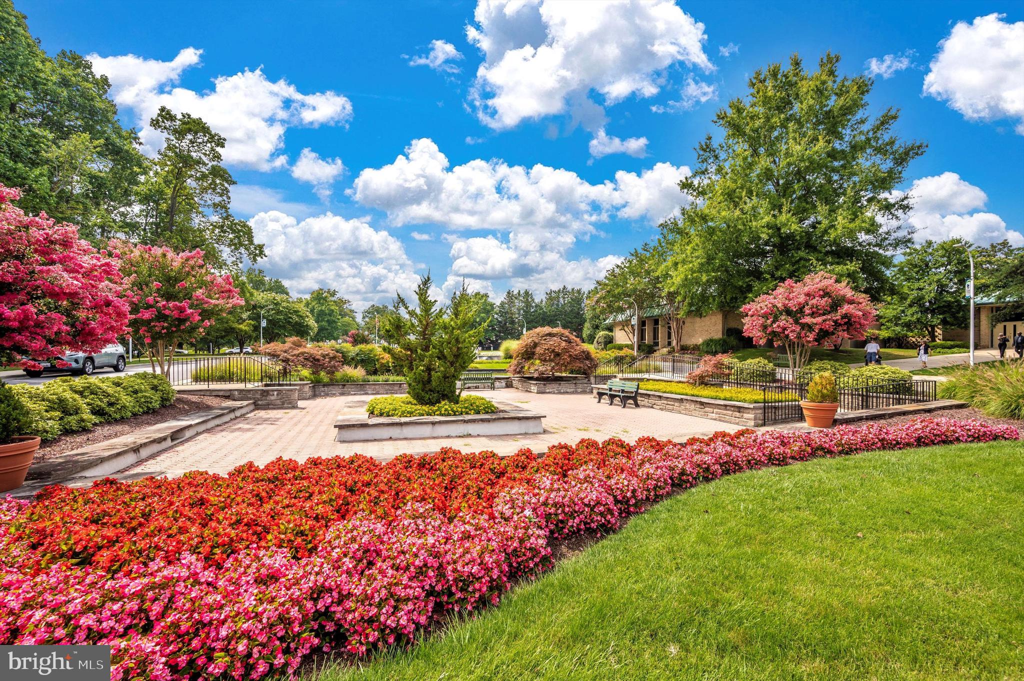 OVERLOOK AT LEISURE WORLD - Residential