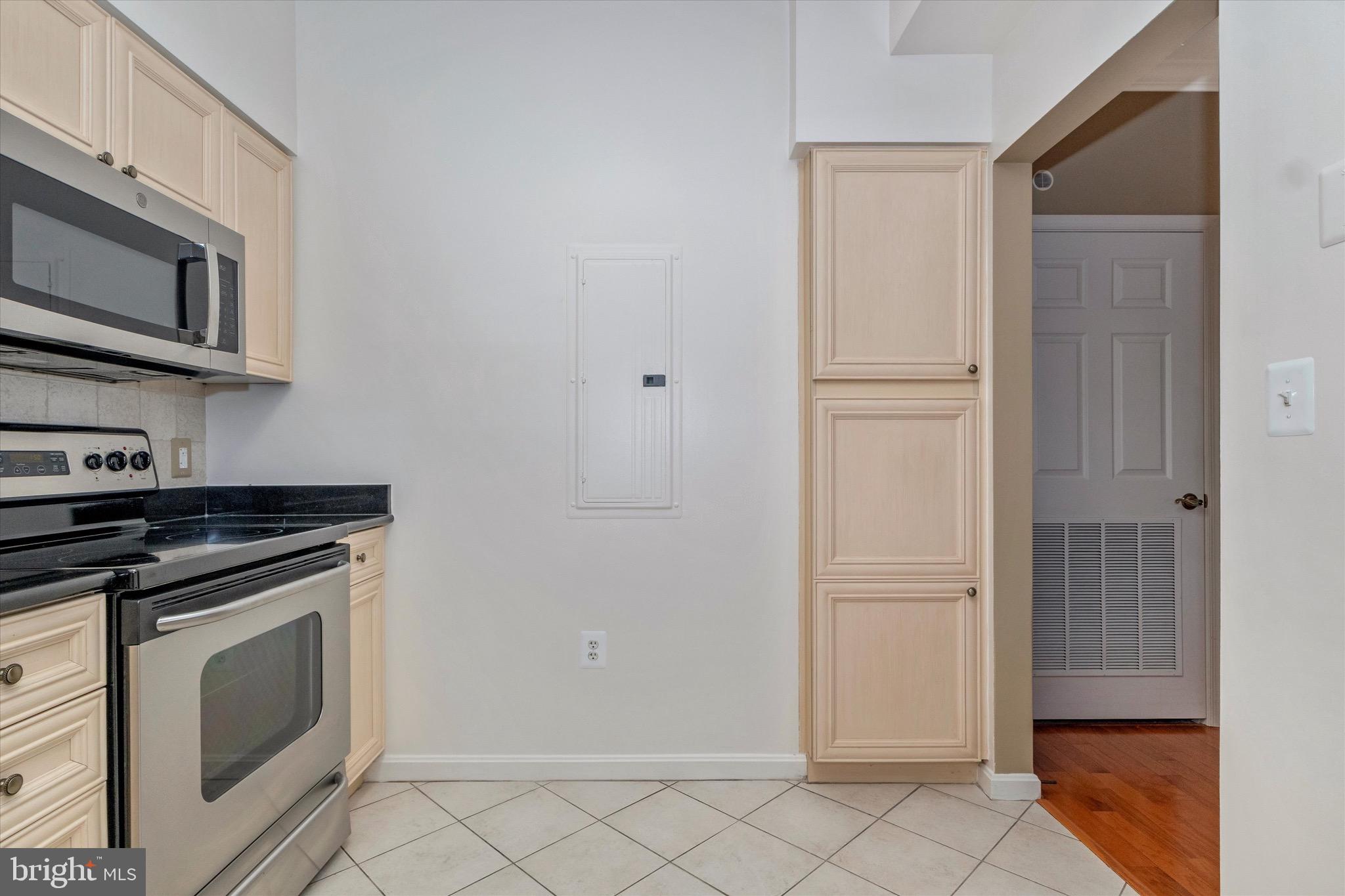 OVERLOOK AT LEISURE WORLD - Residential