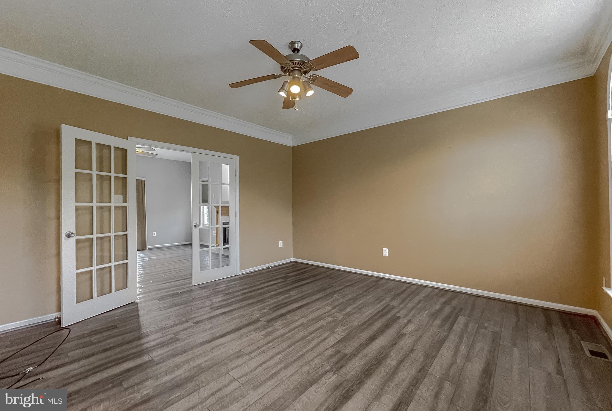 LYNNDALE ESTATES - Residential