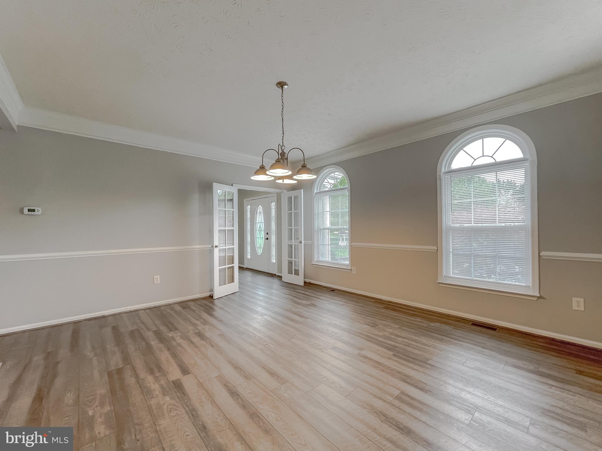 LYNNDALE ESTATES - Residential