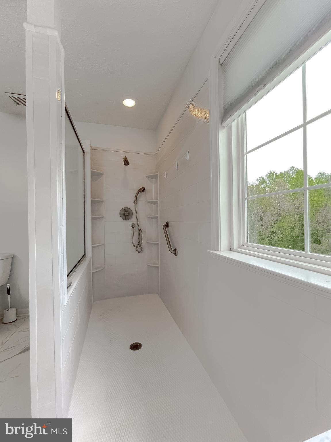 LYNNDALE ESTATES - Residential