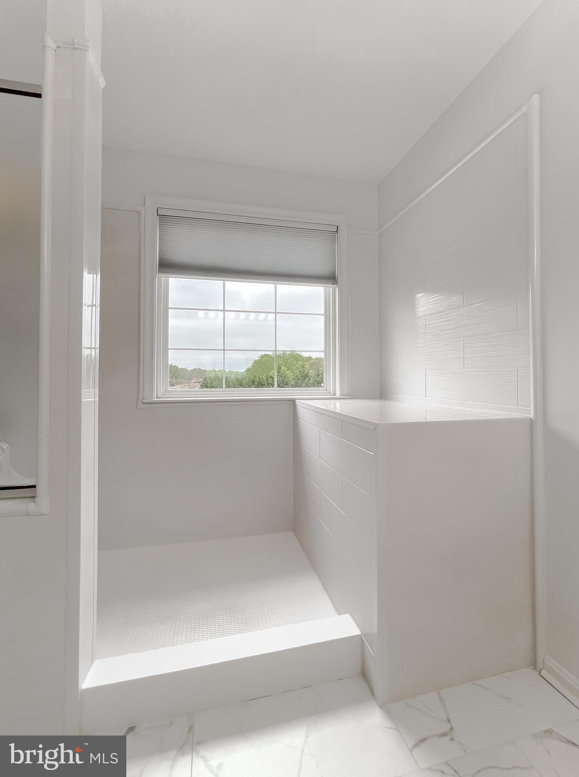 LYNNDALE ESTATES - Residential