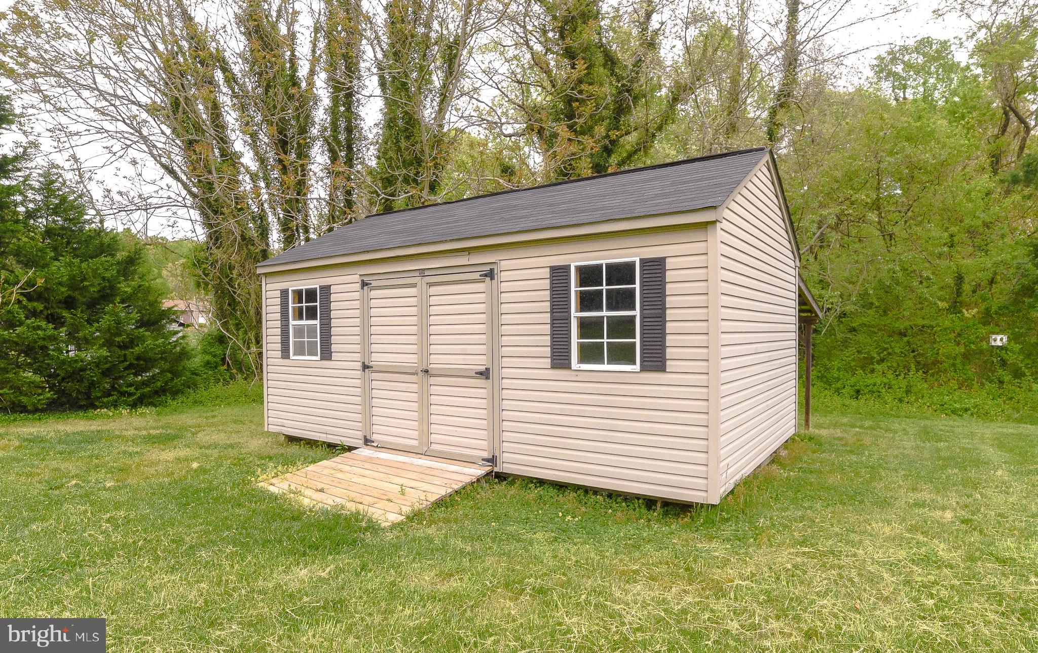 LYNNDALE ESTATES - Residential