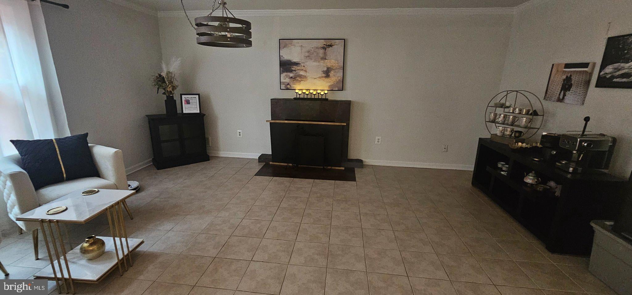 24 BISCAYNE PLACE