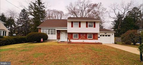 12 WINDING WAY MOUNT HOLLY NJ 08060