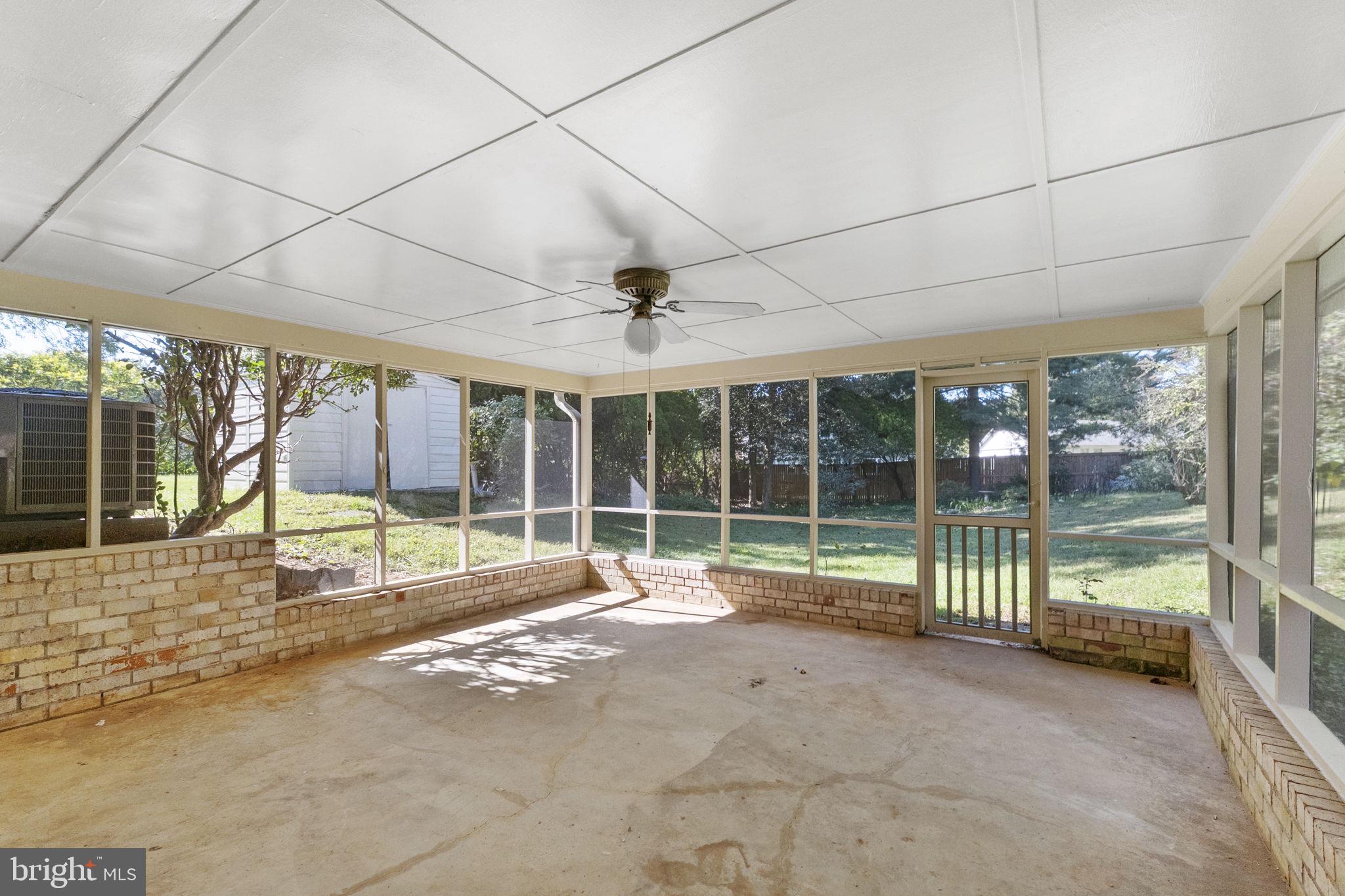 GLENORA HILLS - Residential