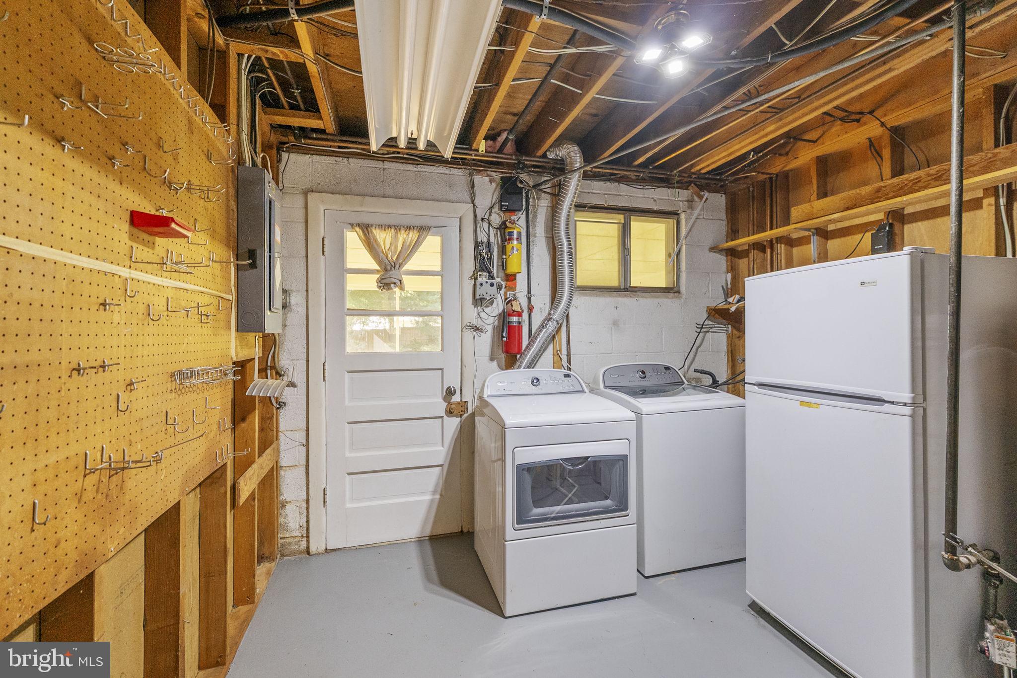 GLENORA HILLS - Residential