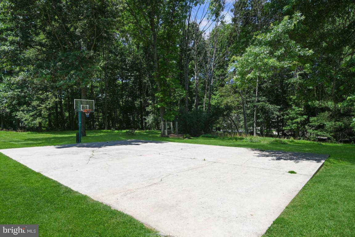 FOXLAIR ACRES - Residential