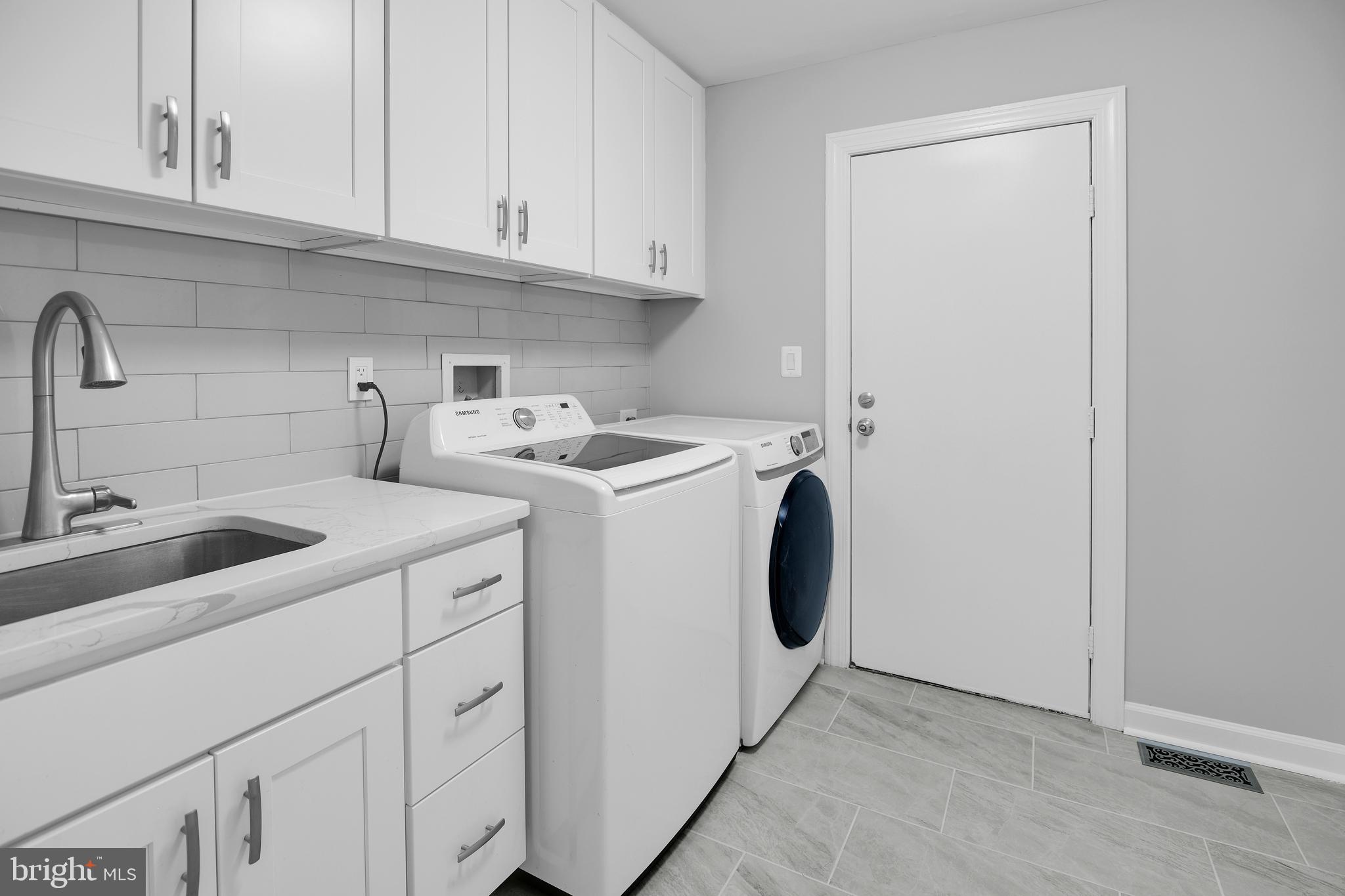 FOXLAIR ACRES - Residential