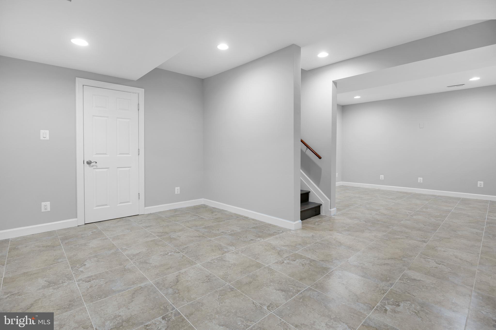 FOXLAIR ACRES - Residential