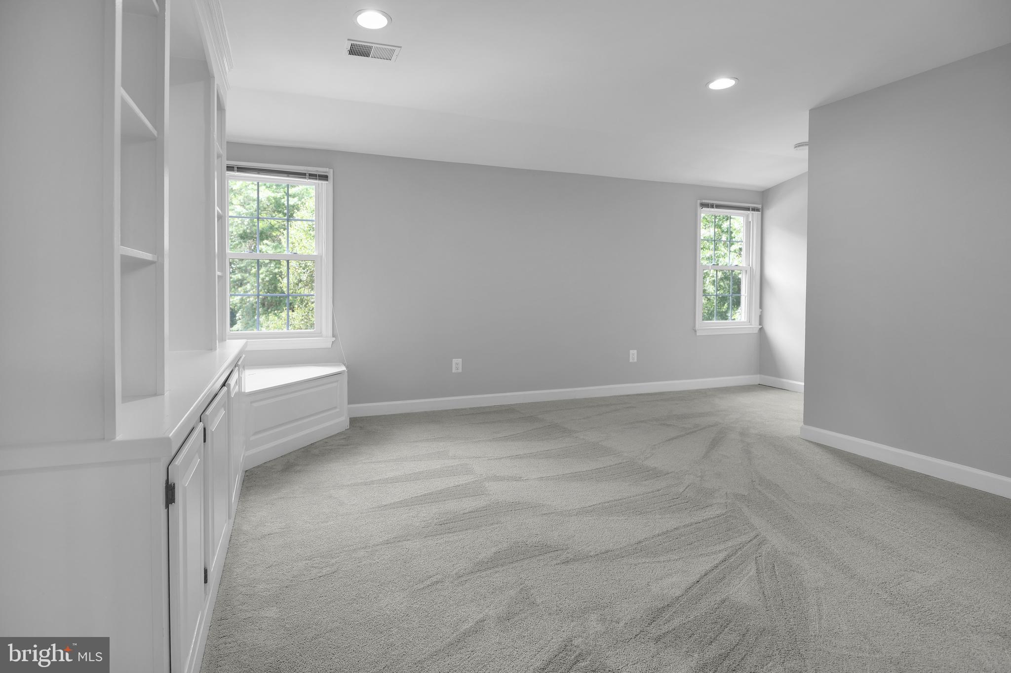 FOXLAIR ACRES - Residential