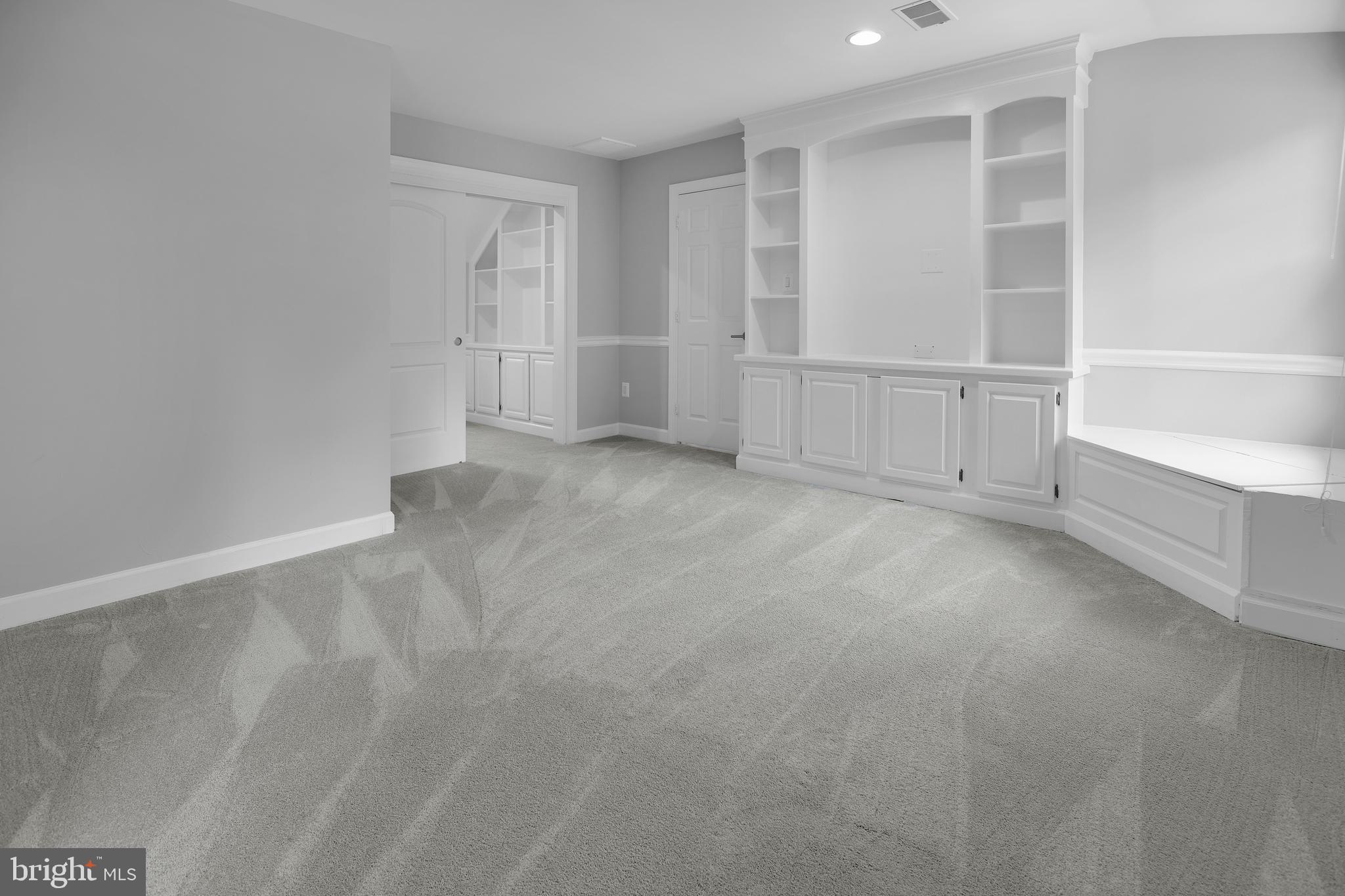 FOXLAIR ACRES - Residential