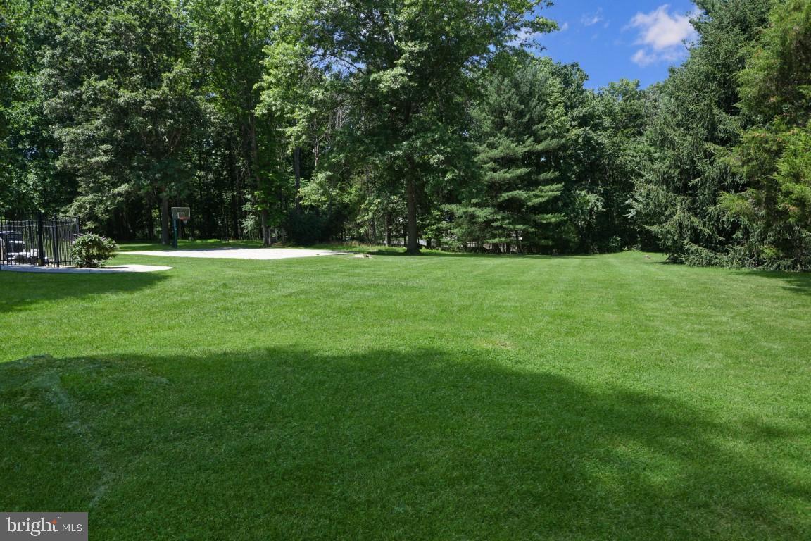 FOXLAIR ACRES - Residential