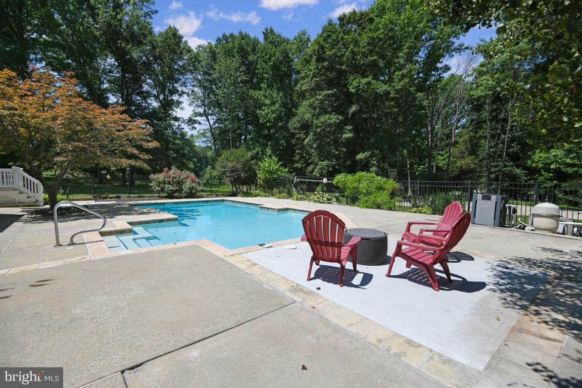 FOXLAIR ACRES - Residential