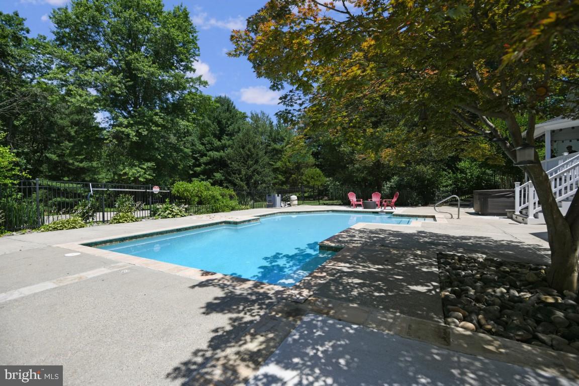 FOXLAIR ACRES - Residential