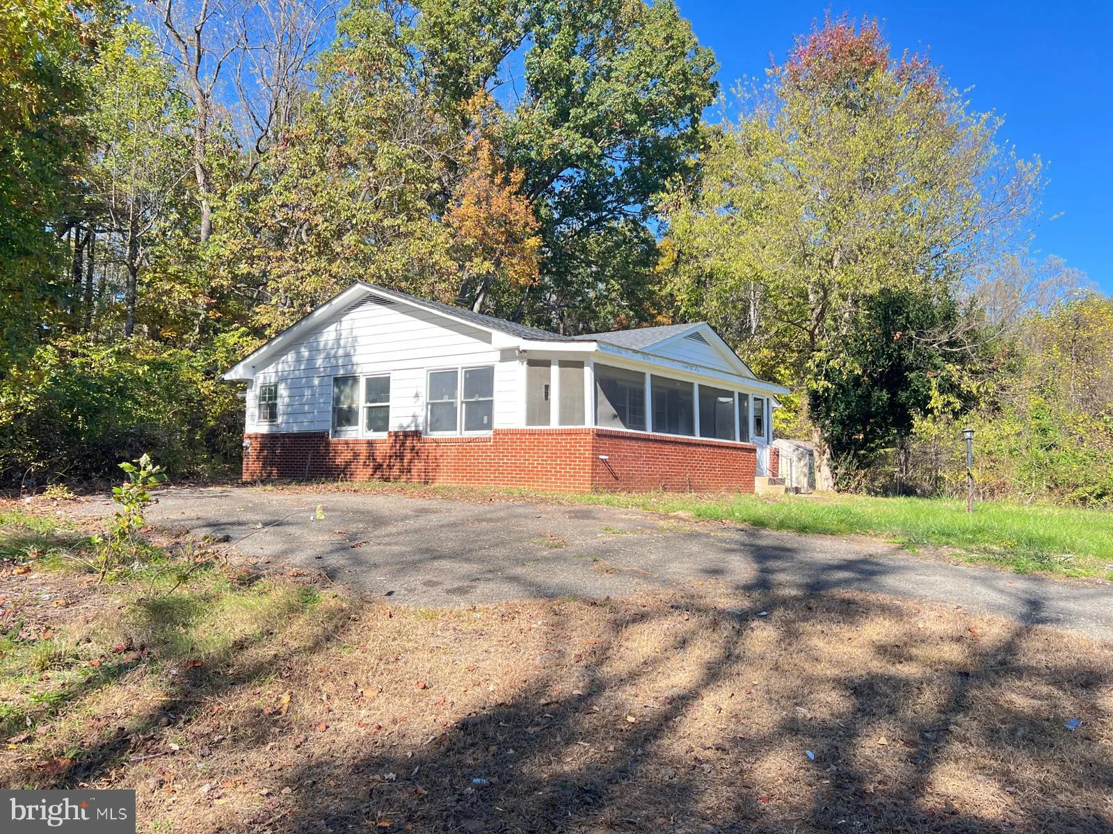 8402 Rogues Road