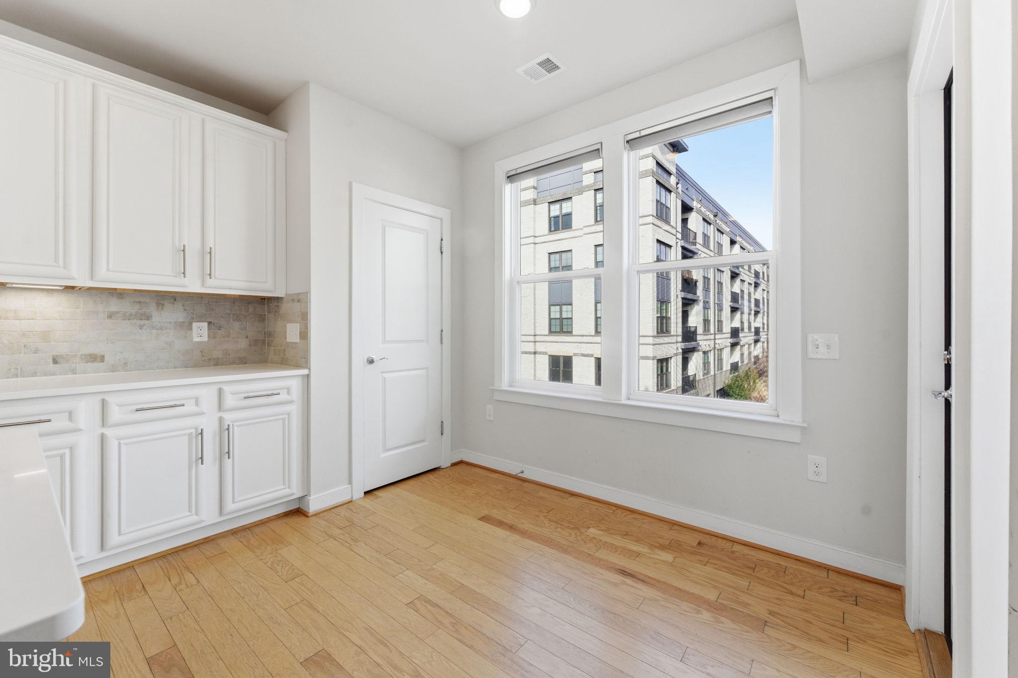 METROPARK AT ARROWBROOK - Residential Lease