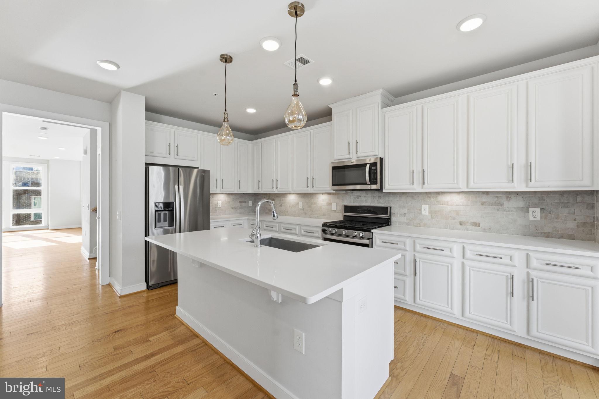 METROPARK AT ARROWBROOK - Residential Lease