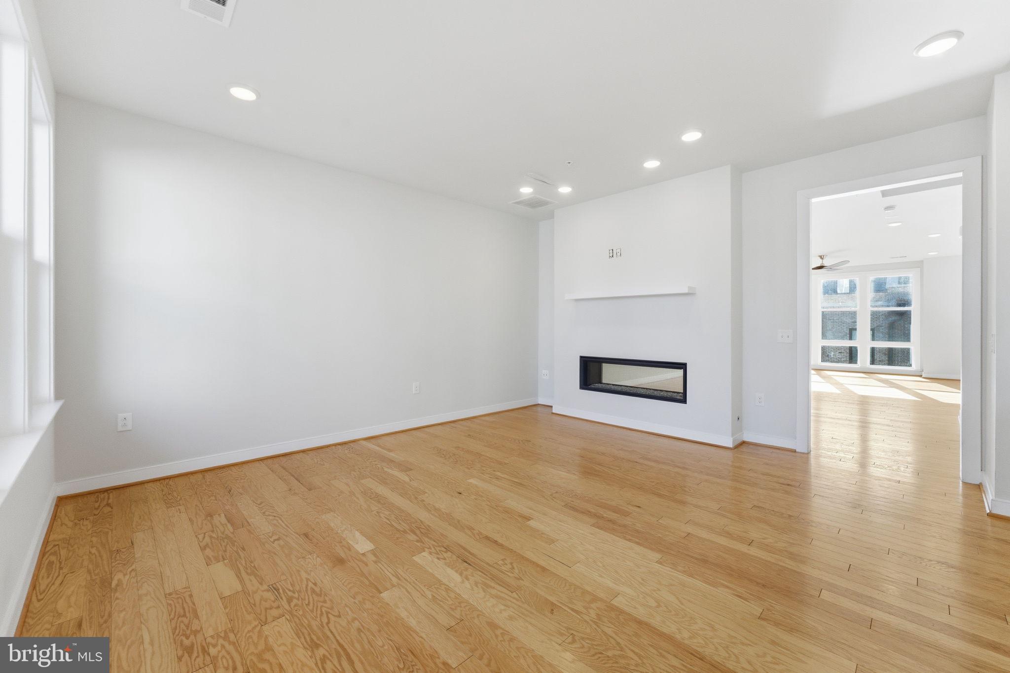 METROPARK AT ARROWBROOK - Residential Lease