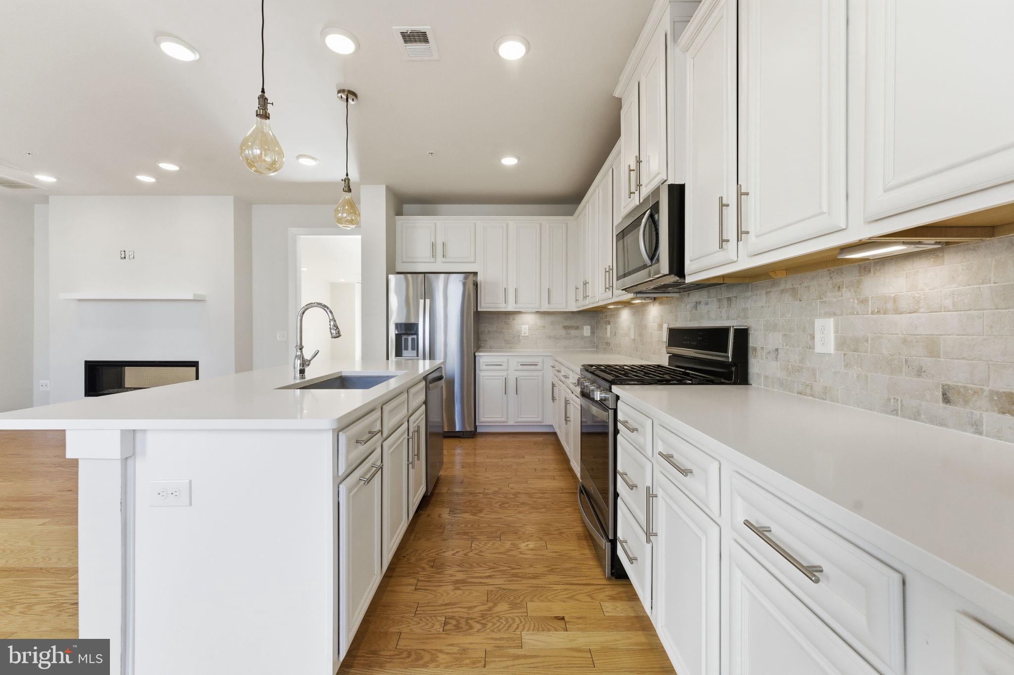 13331 LAUNDERS STREET