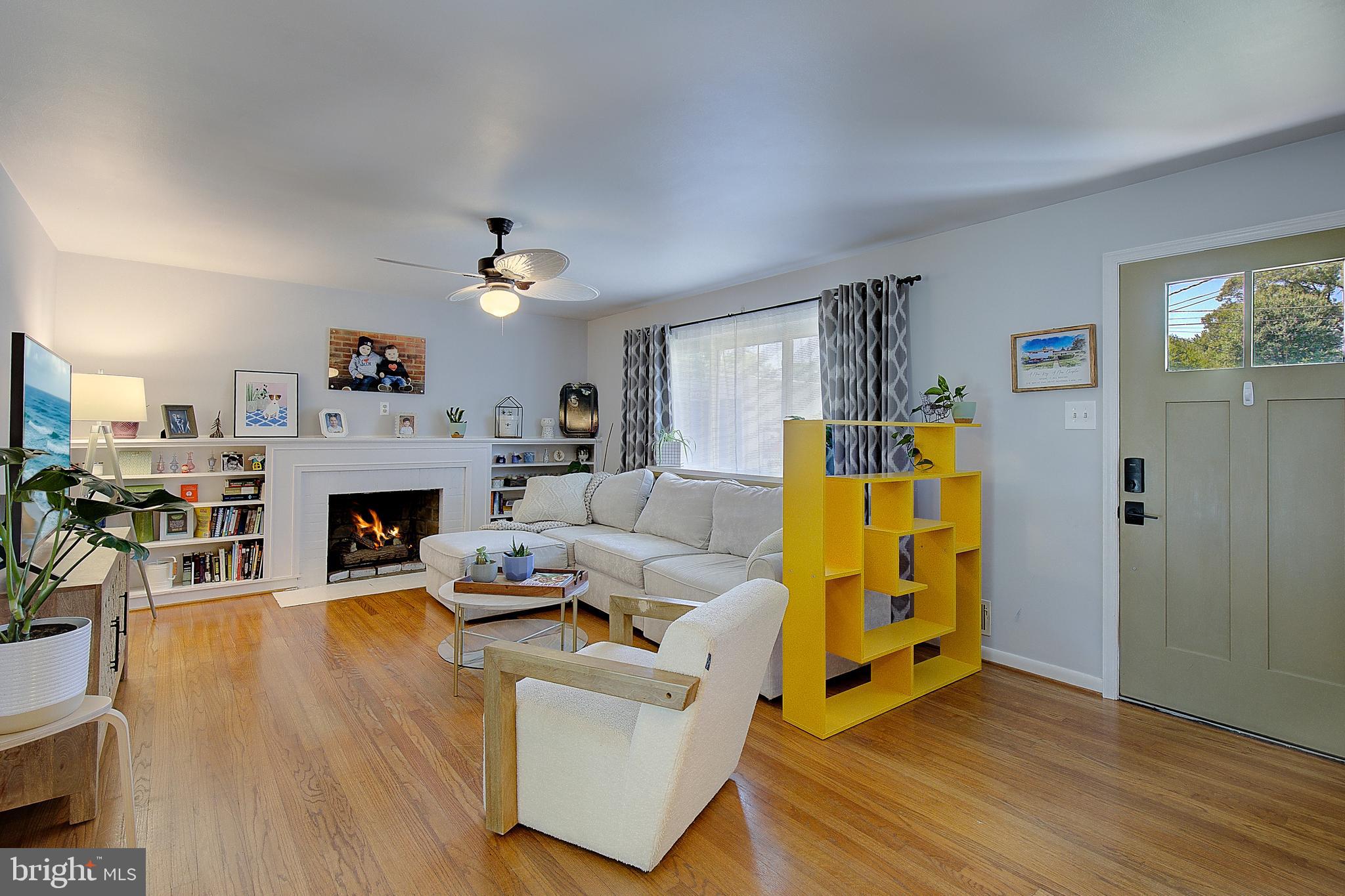 516 WHITE OAK DRIVE