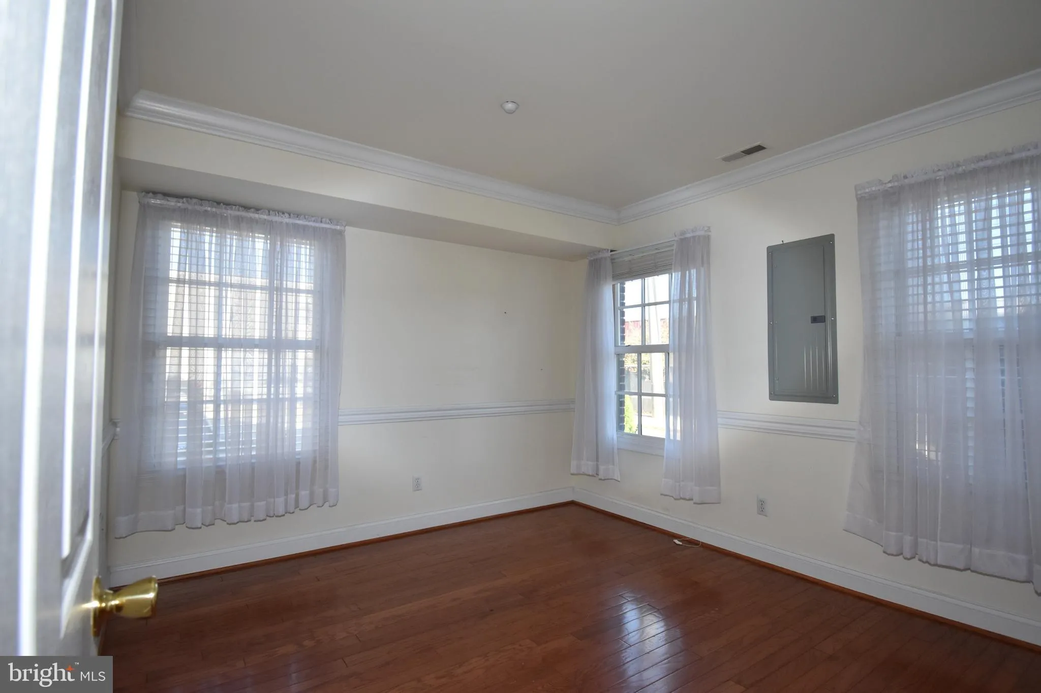 Haddonfield, New Jersey 08033, United States, 3 Bedrooms Bedrooms, ,3 BathroomsBathrooms,Residential,Pending,184048