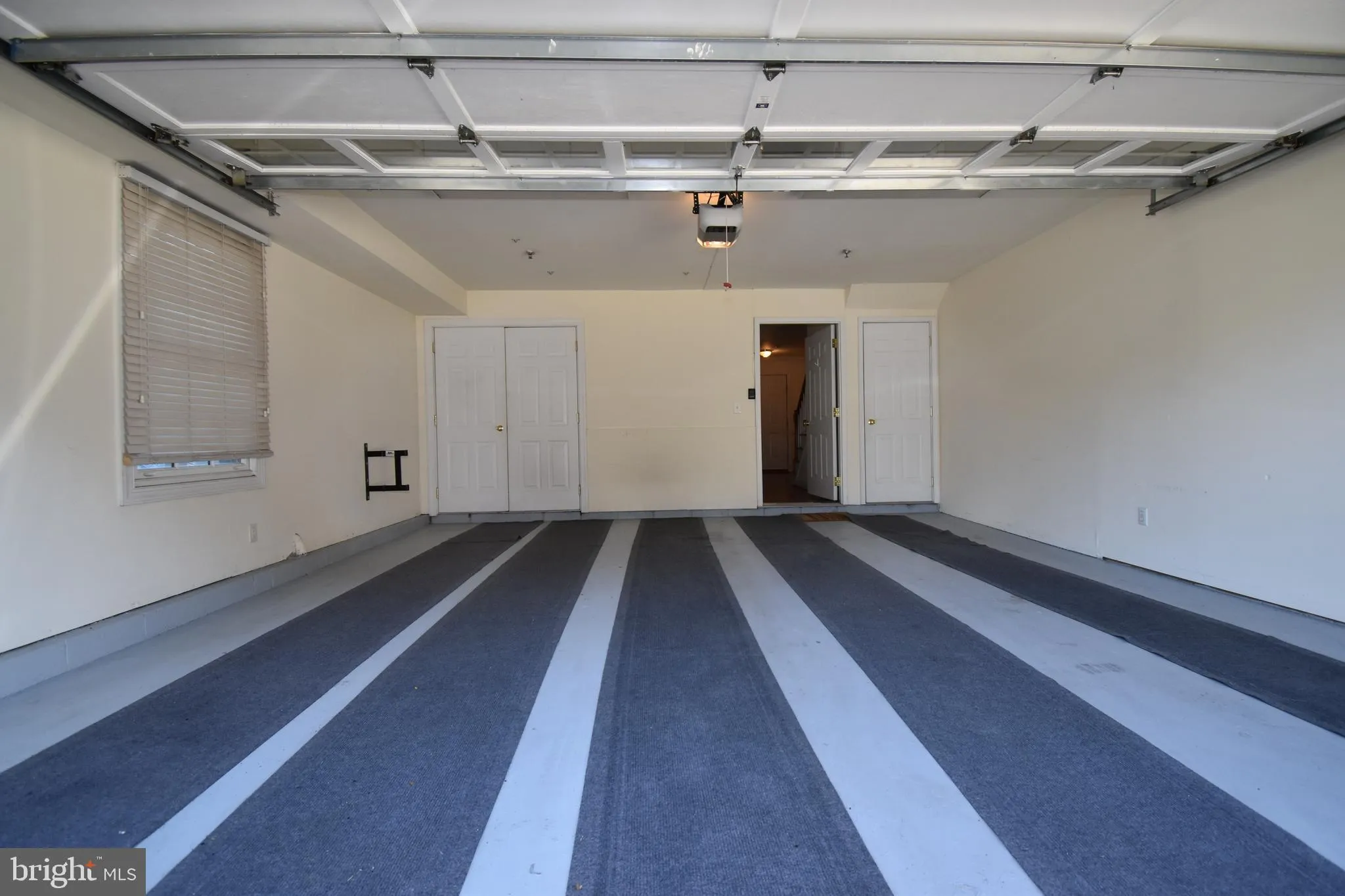 Haddonfield, New Jersey 08033, United States, 3 Bedrooms Bedrooms, ,3 BathroomsBathrooms,Residential,Pending,184048