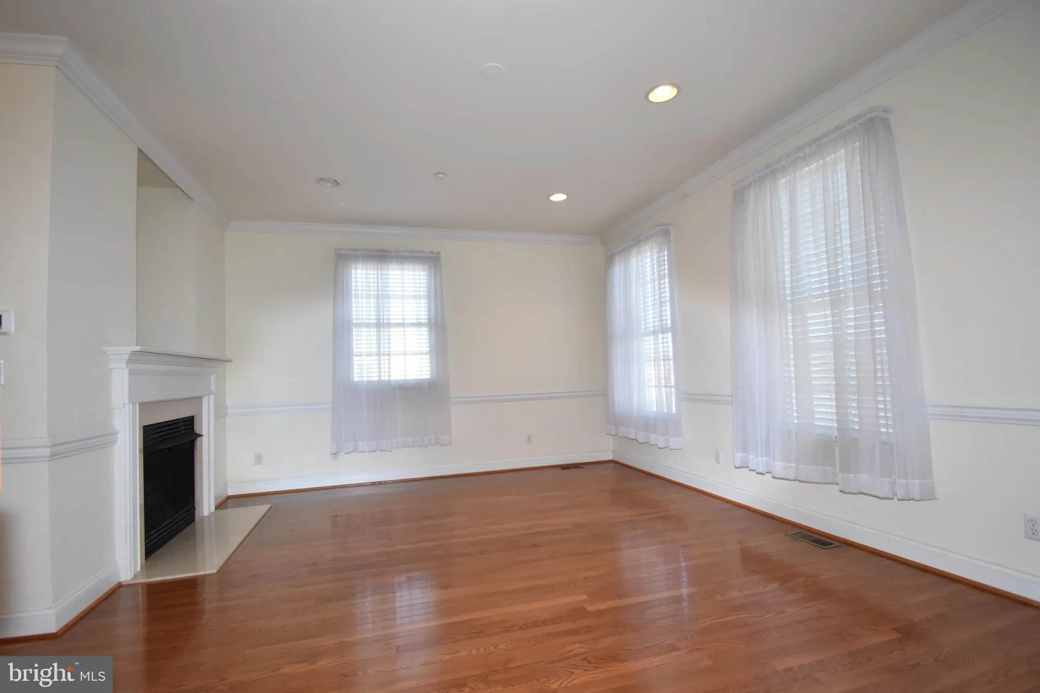 Haddonfield, New Jersey 08033, United States, 3 Bedrooms Bedrooms, ,3 BathroomsBathrooms,Residential,Pending,184048