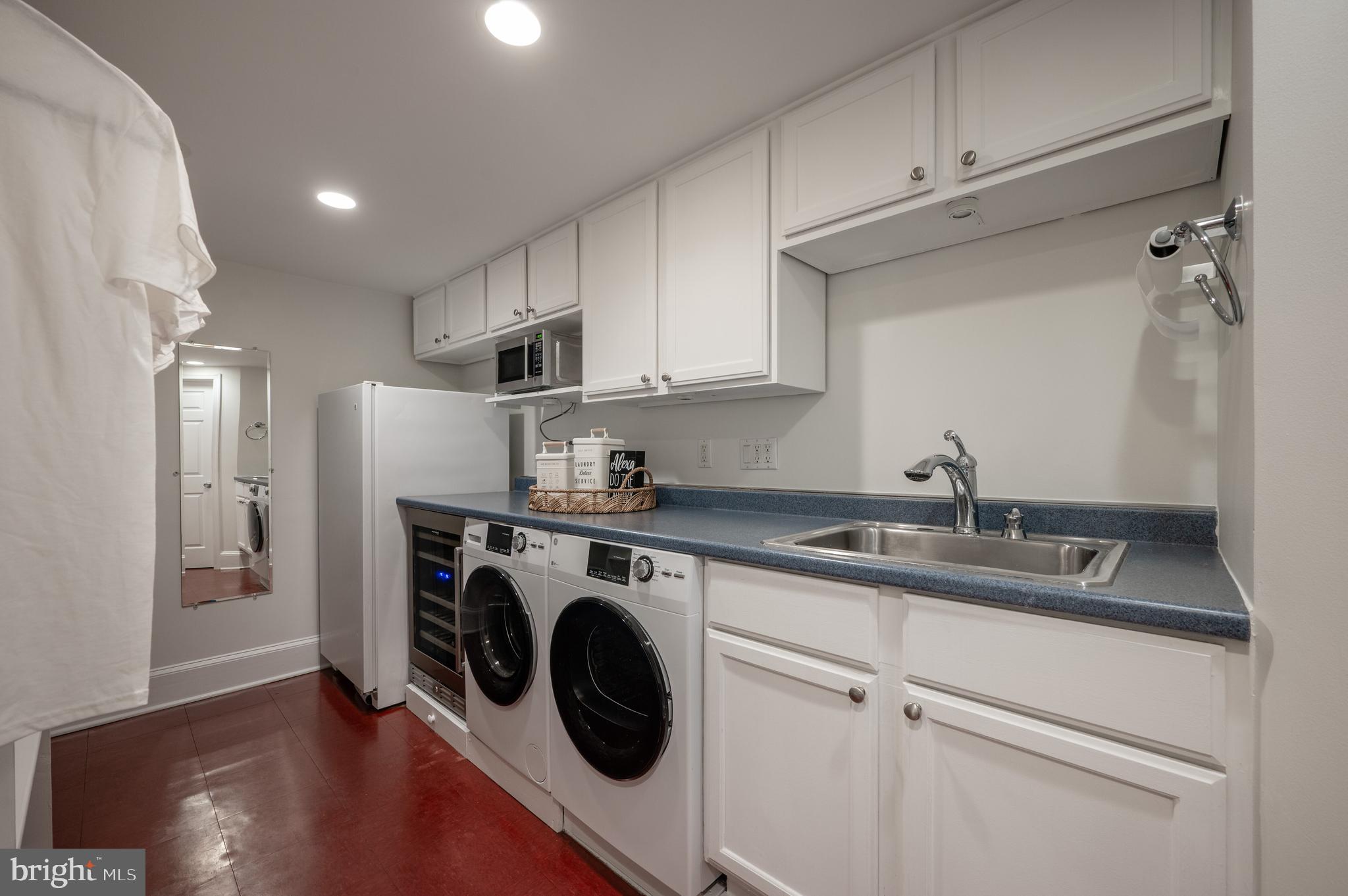 WARWICK VILLAGE - Residential