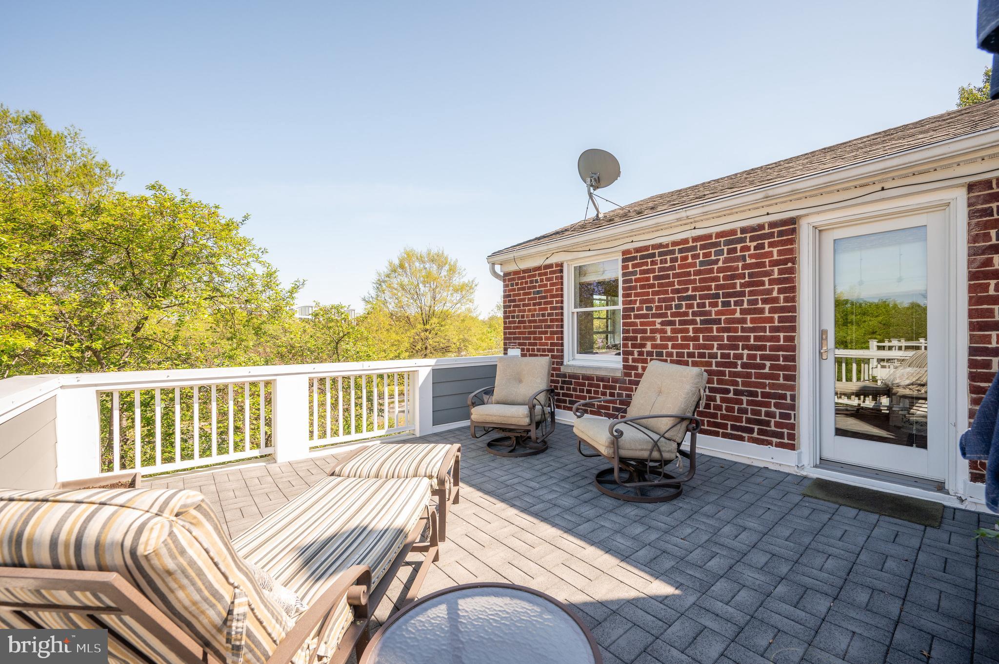 WARWICK VILLAGE - Residential