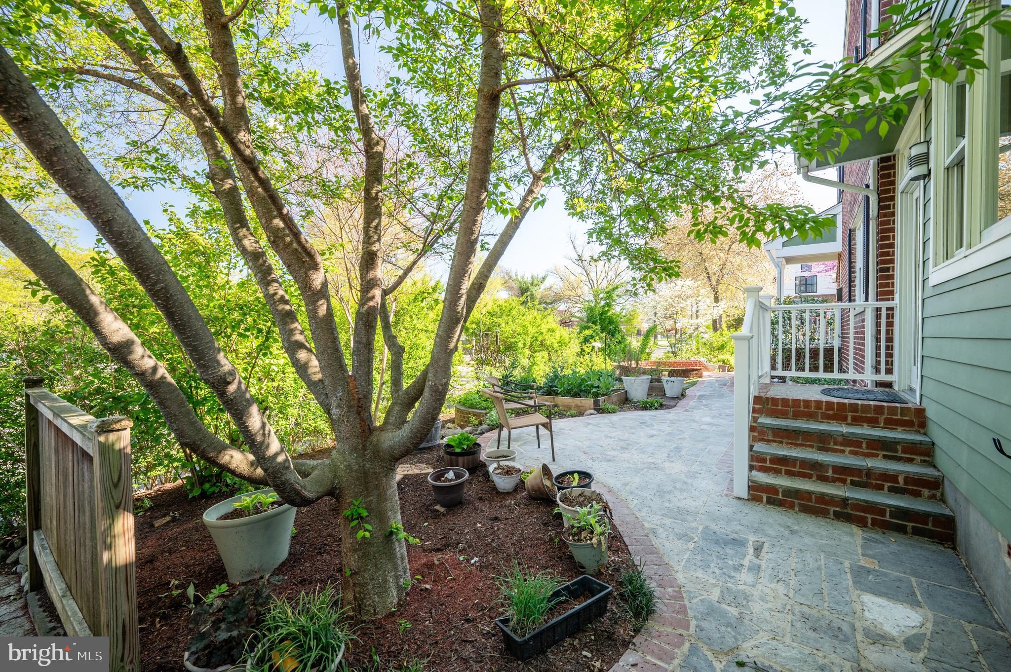 WARWICK VILLAGE - Residential