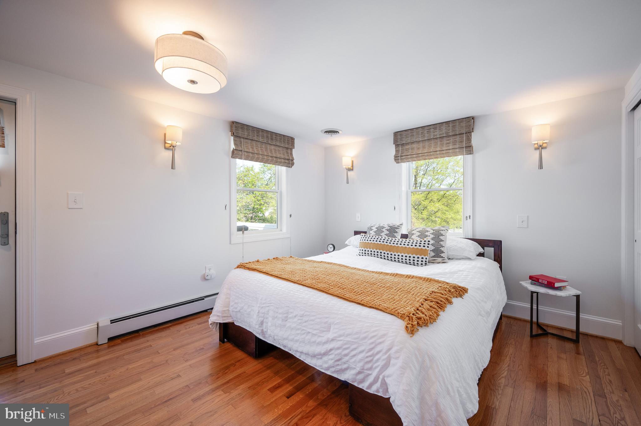 WARWICK VILLAGE - Residential