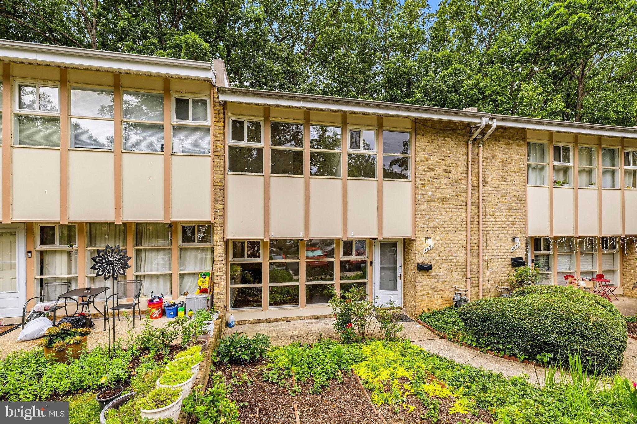 4471 FOREST GLEN COURT
