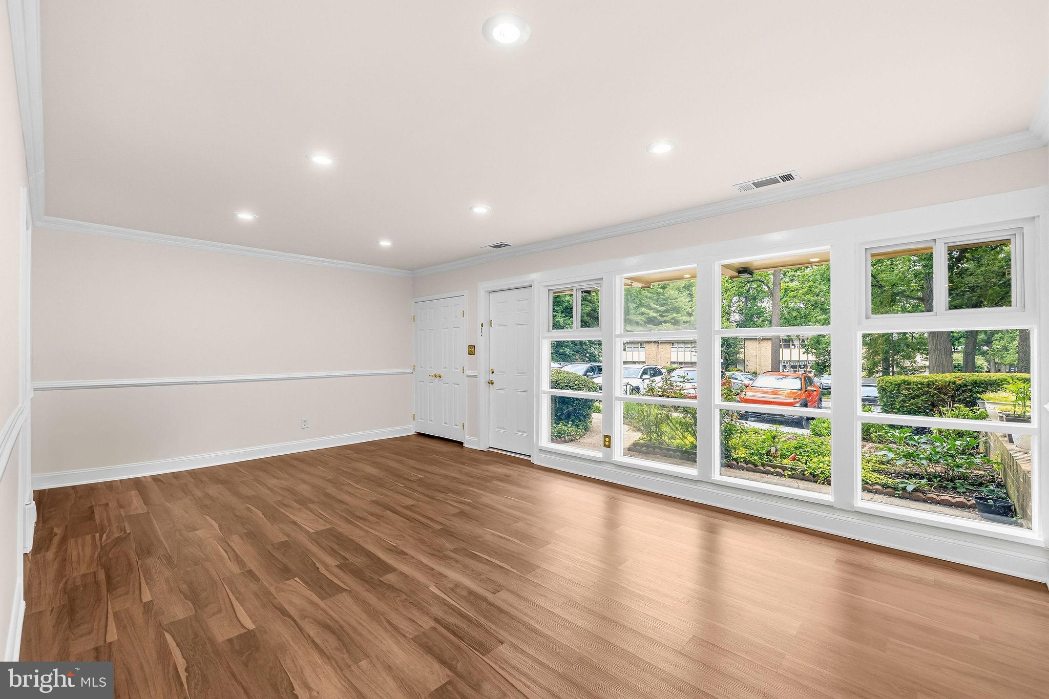 4471 FOREST GLEN COURT