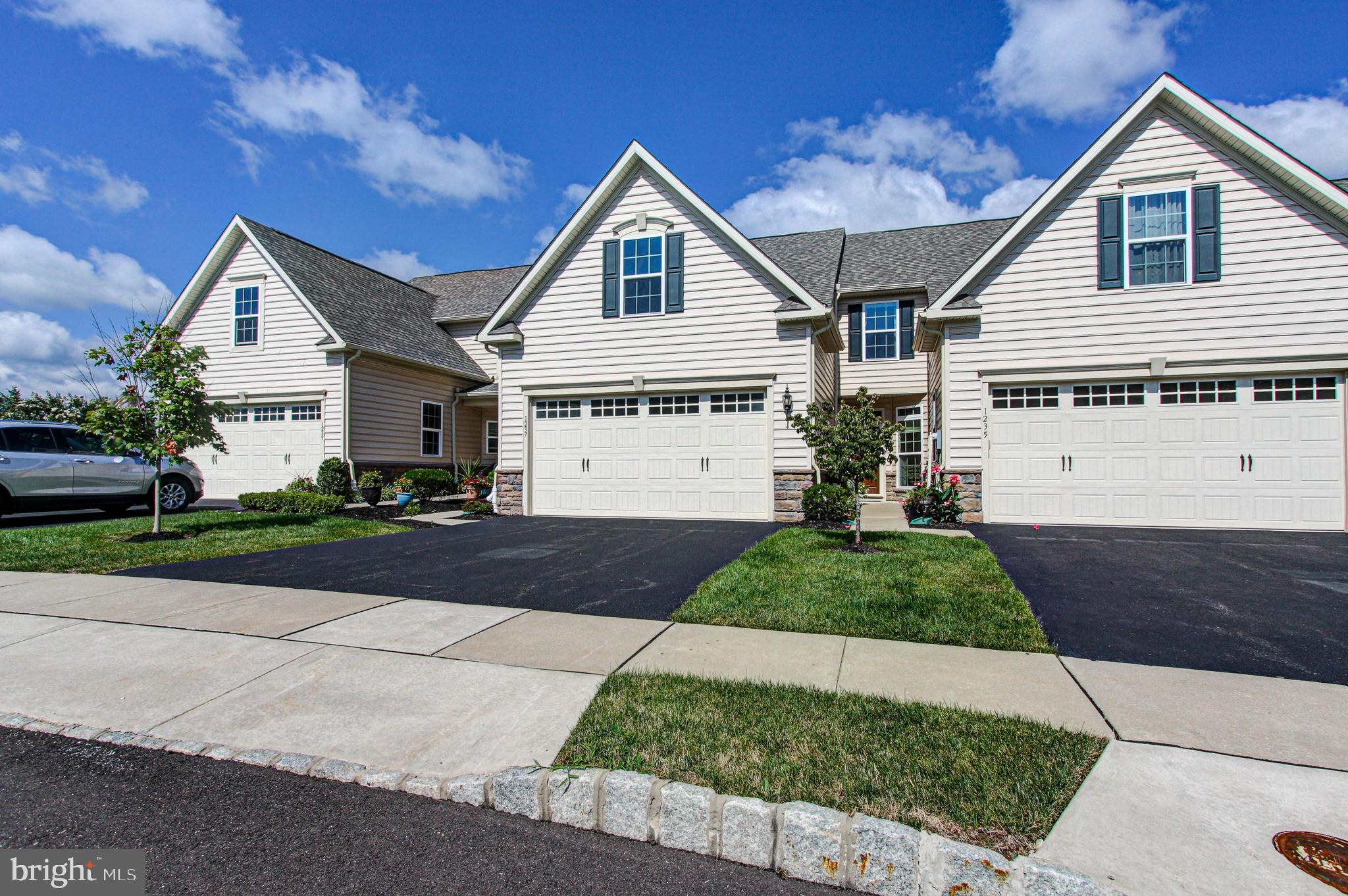ARBOURS AT MORGAN CR - Residential