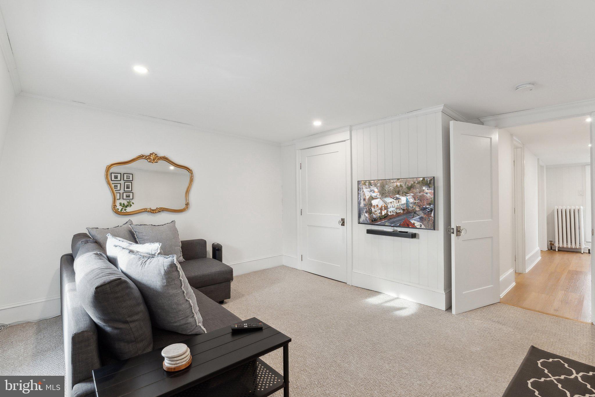 HISTORIC DISTRICT - Residential Income